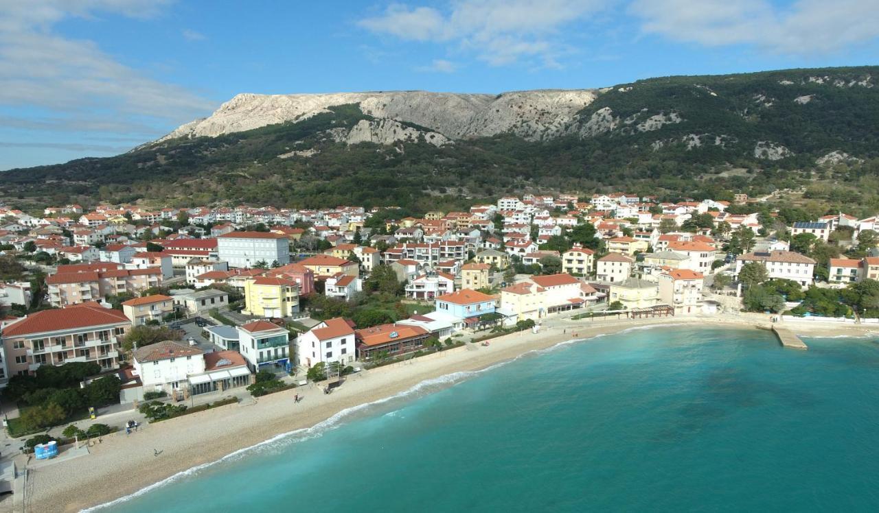 Apartments Irena Baška Exteriör bild