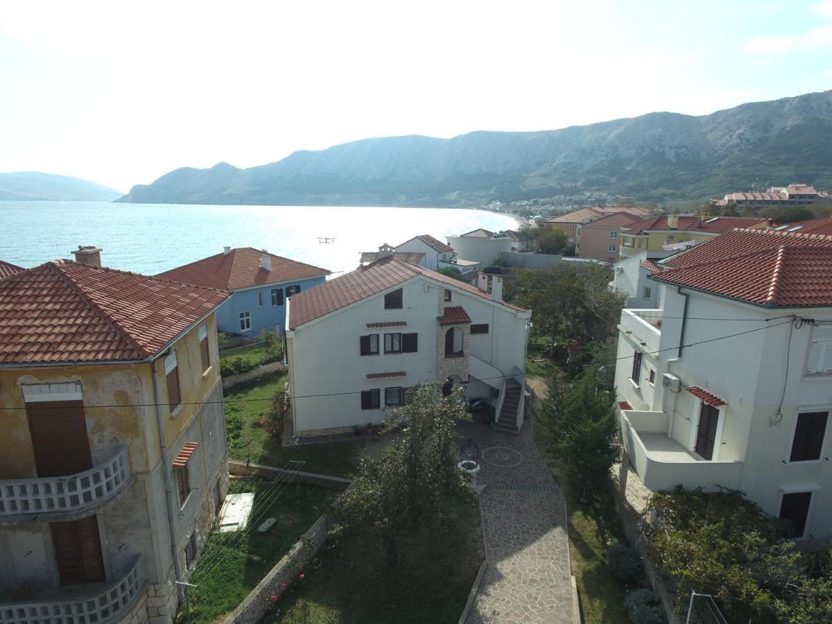 Apartments Irena Baška Exteriör bild